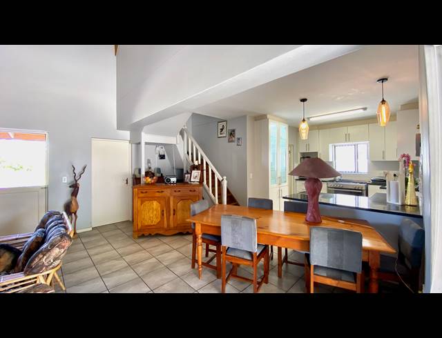 3 BEDROOM HOUSE FOR SALE IN DWARSKERSBOS